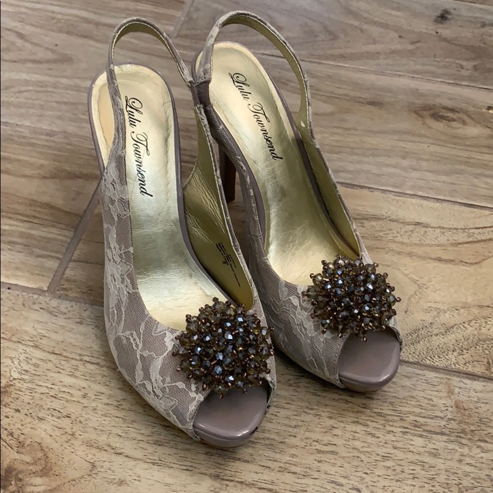 Beaded and lace formal pump.